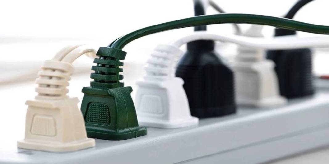 İtfaiyeciler bizzat uyarıyor! Uzatma kablosuna bu cihazları takmak büyük hata: Tehlikeye davetiye çıkarmayın! 5